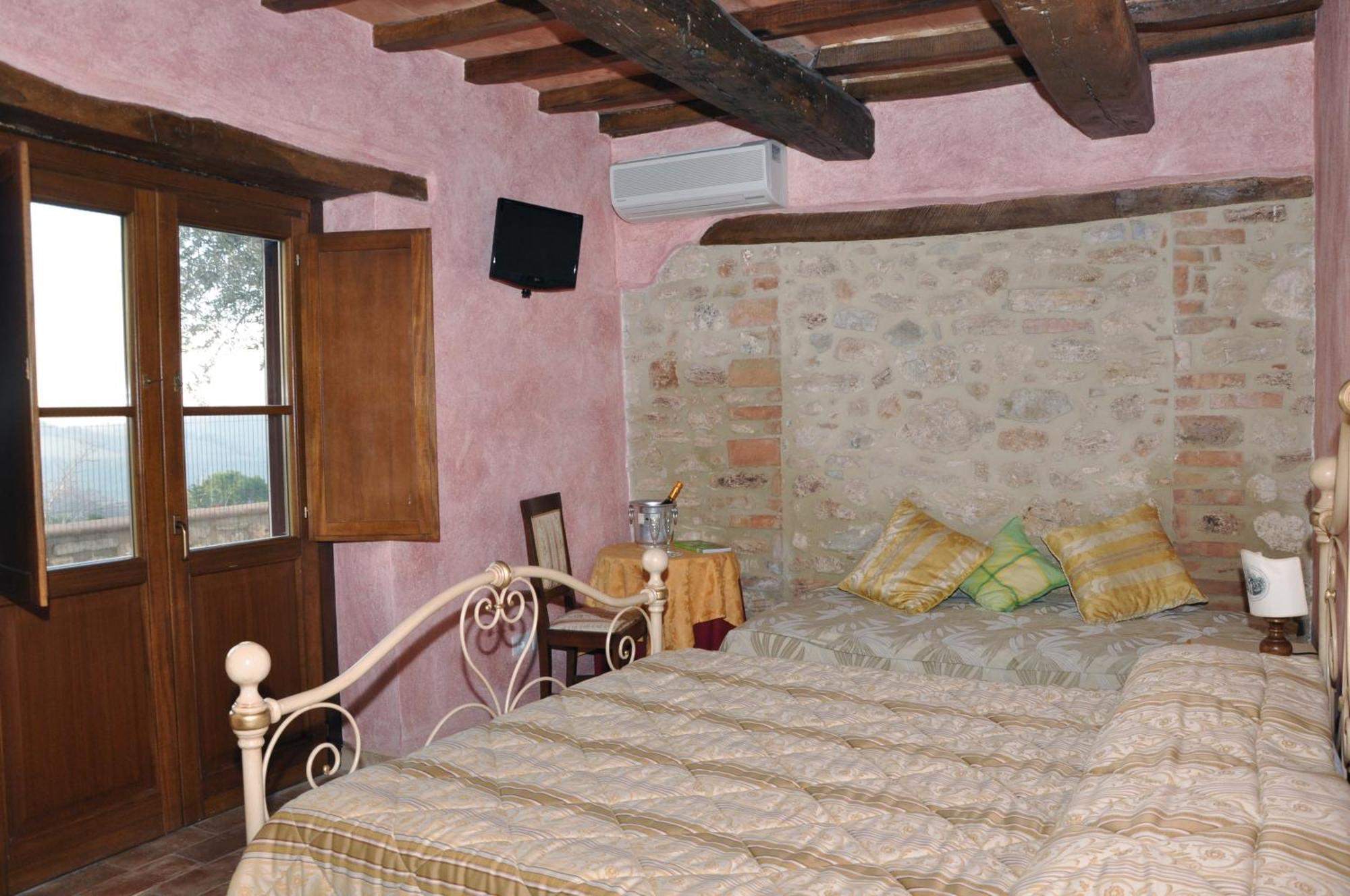 Agriturismo La Casella San Terenziano Zewnętrze zdjęcie